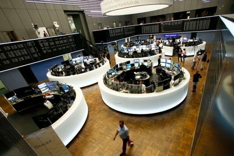 European stocks slip as investors eye renewed French political upheaval