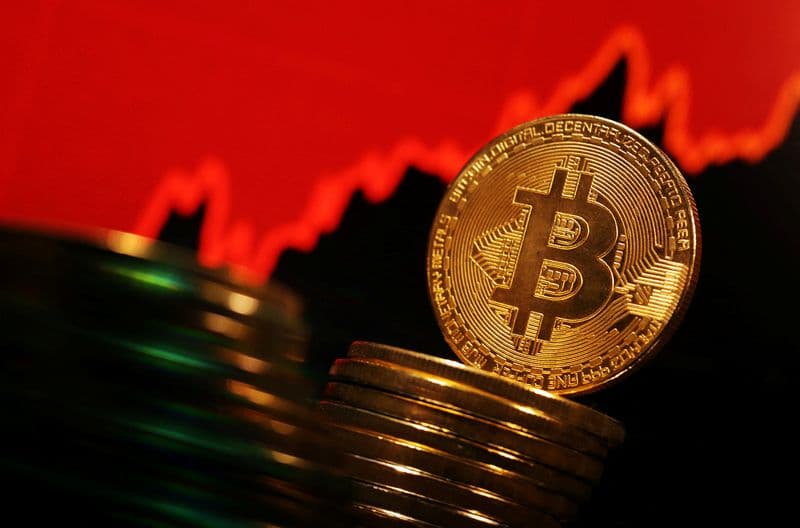 Spot Bitcoin ETFs Break Outflows, Raise $562 Million