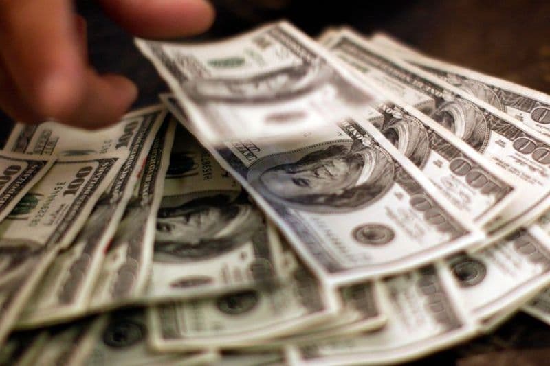 US dollar positions rebound sharply amid concerns