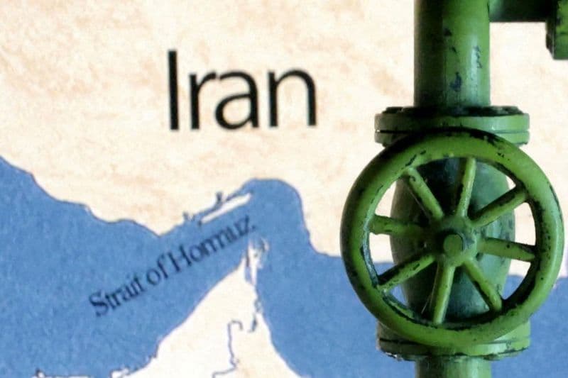 Oil continues to rise amid Trump's Strait of Hormuz ultimatum