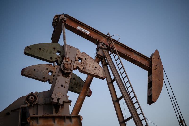 Oil prices plunge more than 6% amid reports of a US peace proposal to Iran