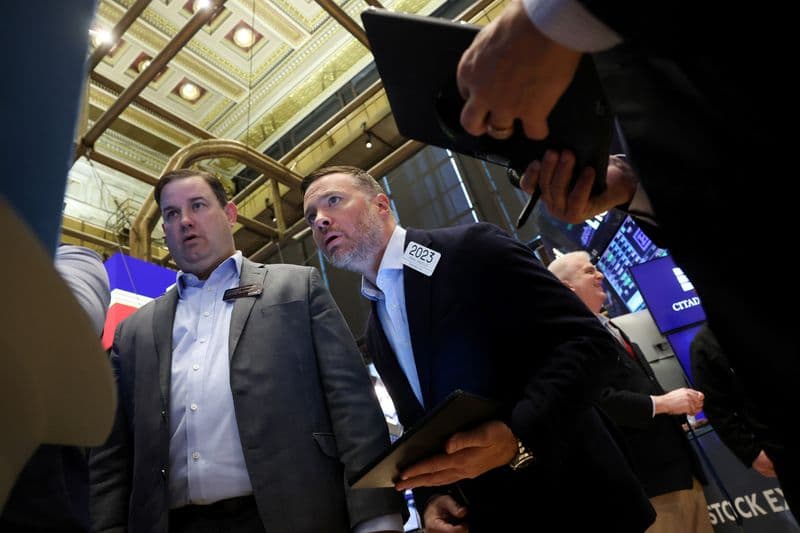 Wall Street Futures Steady Amid US Attack on Venezuela