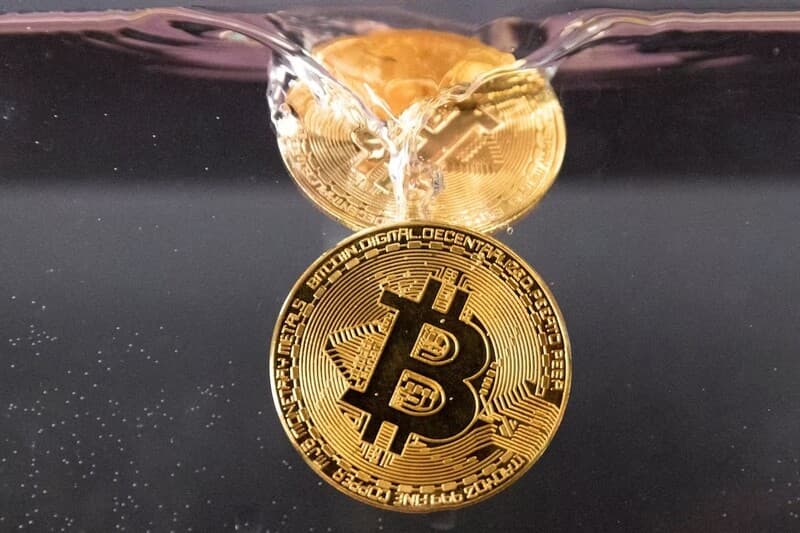 Bernstein: Bitcoin may have bottomed, price targets announced