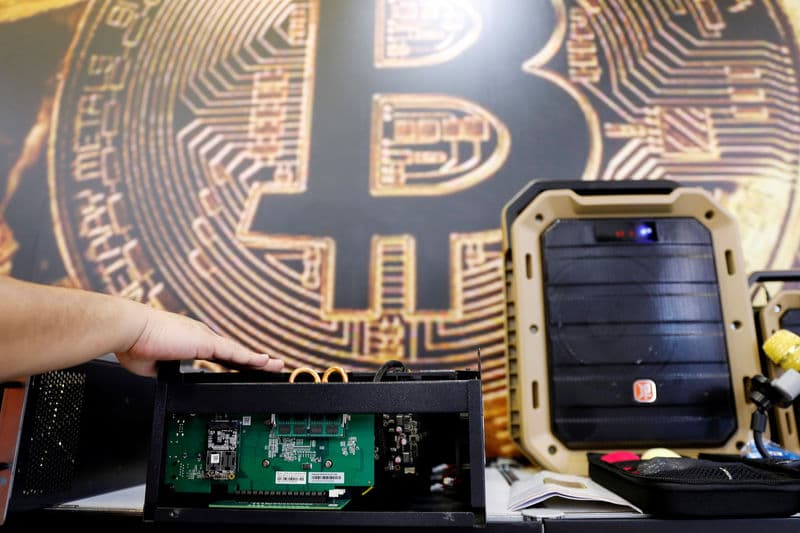 Биткоин вплотную приблизился к зоне недооцененности