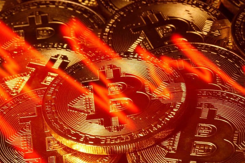 Bitcoin упал до $78 000: страх повышения ставок вызвал ликвидацию лонгов на $550 млн
