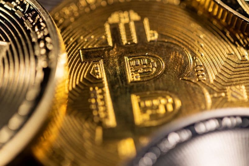 Bitcoin stabilized at $67,000, March sluggish amid Iran war