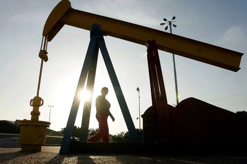 BofA: нестабильность нефти вынудит ЦБ пересмотреть политику
