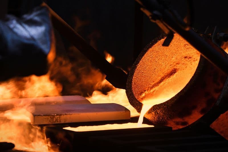 Gold pares gains but holds seven-week high amid Hormuz optimism