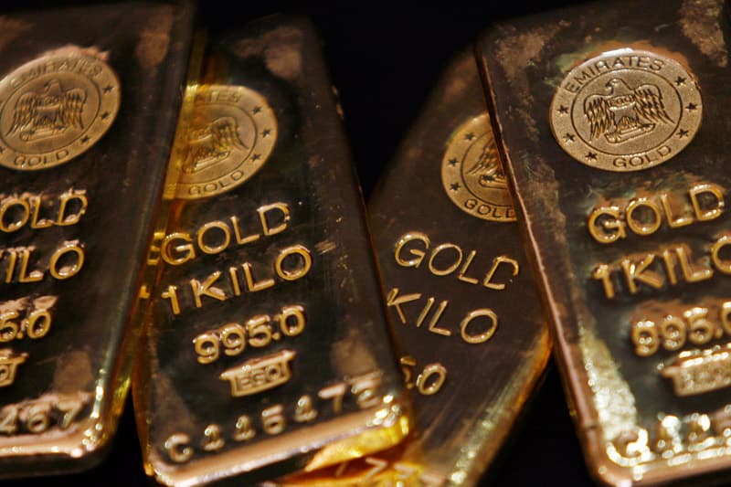 Gold price surges $4,600 on iran and fed threats