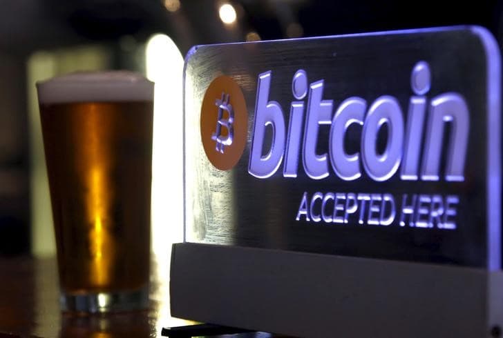 Litecoin cryptocurrency fell 10% in a bearish trade with a pullback