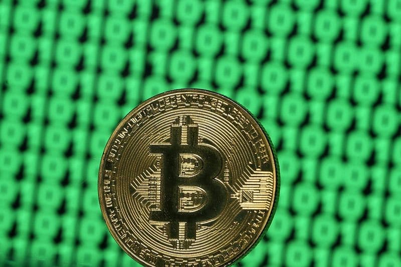 The difficulty of mining bitcoin has dropped to its maximum value since 2021