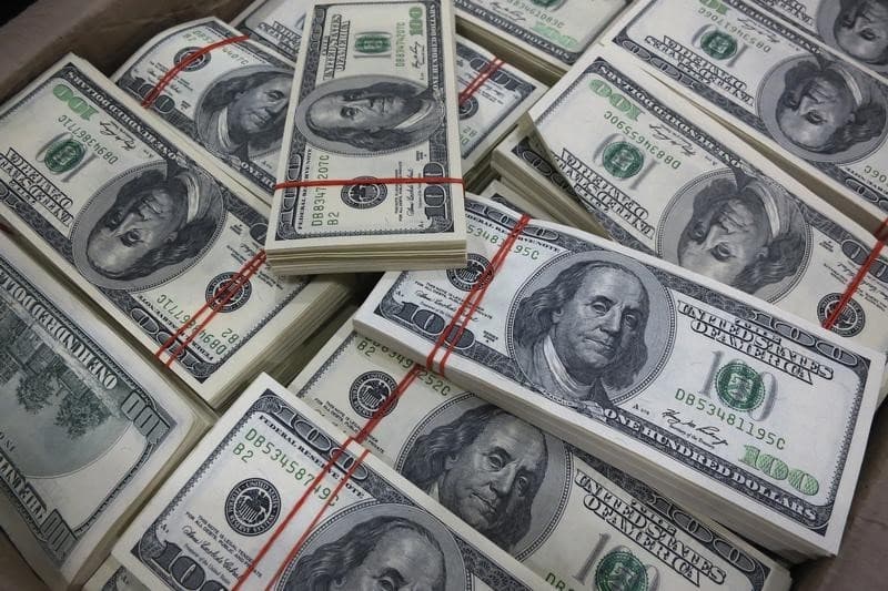 Нефтяной шок сломал прогнозы Уолл-стрит — доллар стремительно дорожает